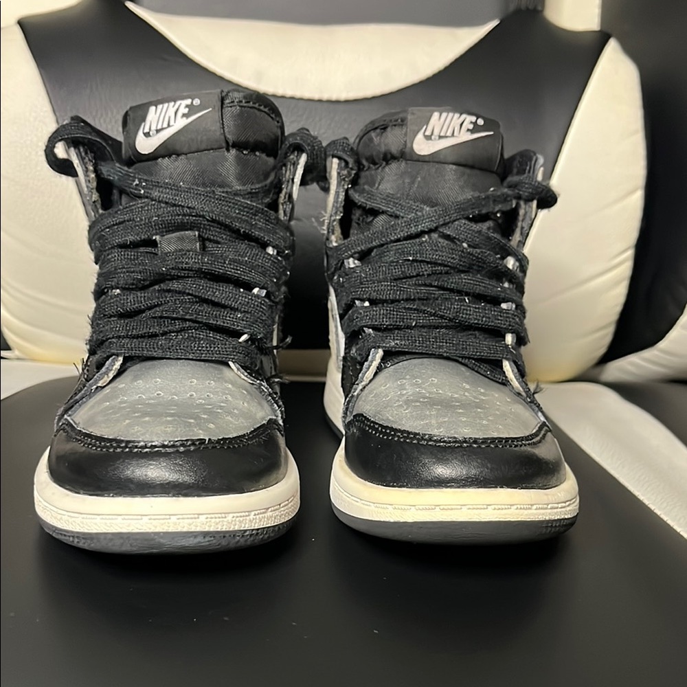 Jordan 1 Retro High OG TD Black and Silver Toe Toddler Size 11C Sneakers - Picture 5 of 17